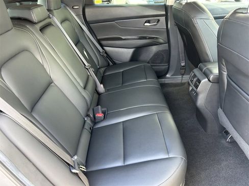 Certified 2025 Nissan Murano SV image 11