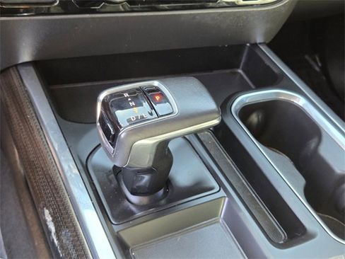 Certified 2022 Chevrolet Silverado 1500 LT Trail Boss w/ Convenience Package II image 23