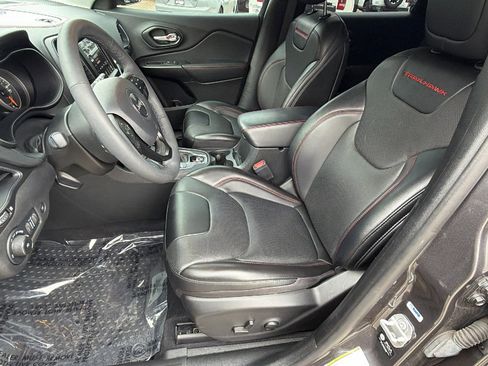 Used 2022 Jeep Cherokee Trailhawk w/ Sound & Nav Group image 16