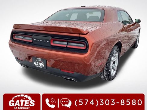 Used 2021 Dodge Challenger SXT image 9
