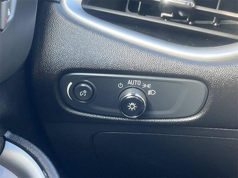 Used 2024 Chevrolet Malibu LT image 28