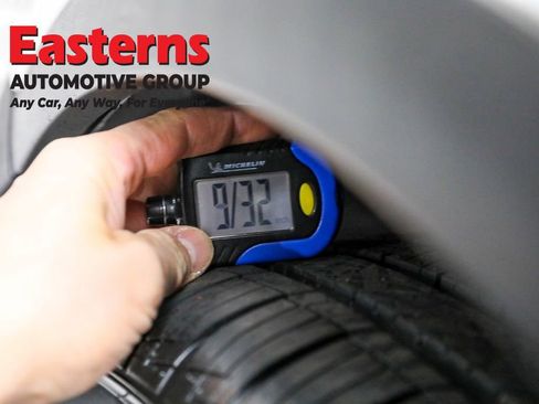 Used 2021 Mercedes-Benz GLC 300 4MATIC w/ Driver Assistance Package image 27