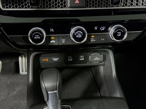 Certified 2025 Honda Civic Sport image 19