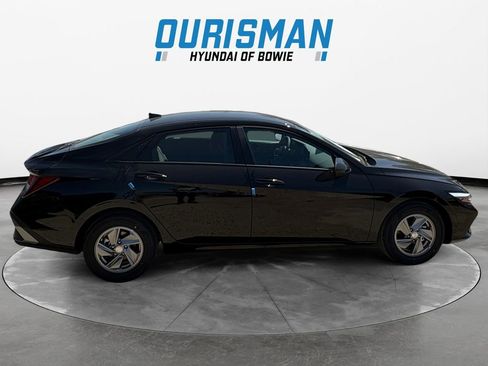 New 2026 Hyundai Elantra SE FWD image 7