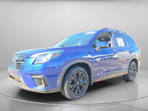 Used 2023 Subaru Forester Sport image 2