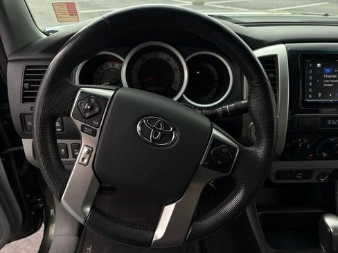 Used 2014 Toyota Tacoma 4x4 Access Cab V6 w/ TRD Off-Road Package image 9