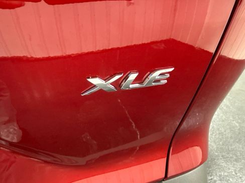 Used 2025 Toyota Corolla Cross XLE FWD image 40