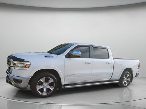Used 2019 RAM 1500 Laramie AWD/4WD image 14