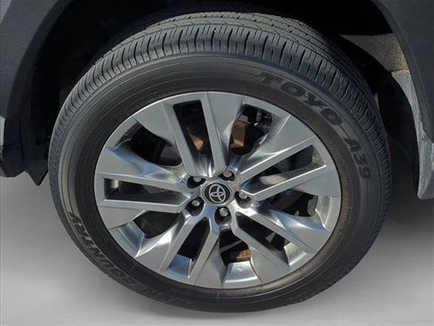 Used 2023 Toyota RAV4 XLE Premium FWD image 7