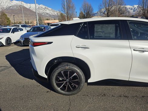 New 2026 Lexus RZ 450e AWD image 8