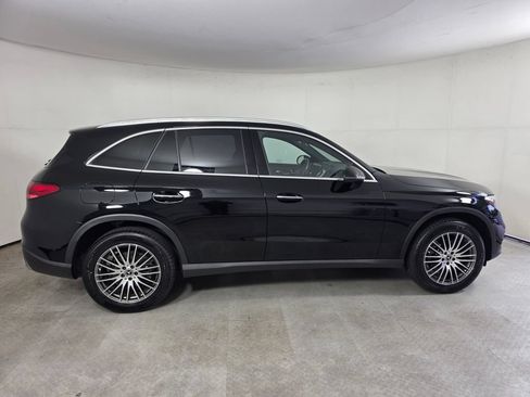 Certified 2025 Mercedes-Benz GLC 300 image 3