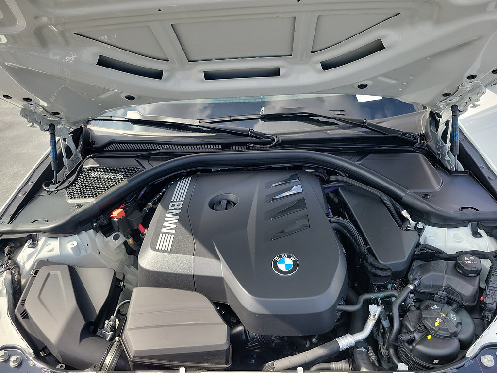 Used 2026 BMW 330i Sedan w/ M Sport Package RWD image 35