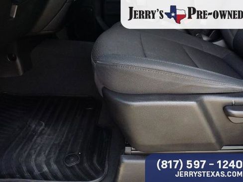 Used 2023 Chevrolet Silverado 2500 Custom w/ Custom Convenience Package AWD/4WD image 17