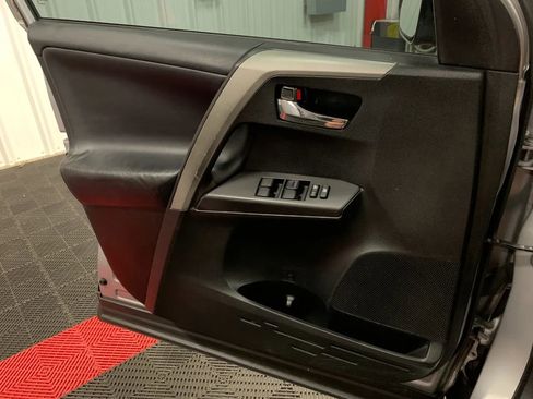 Used 2017 Toyota RAV4 XLE image 29