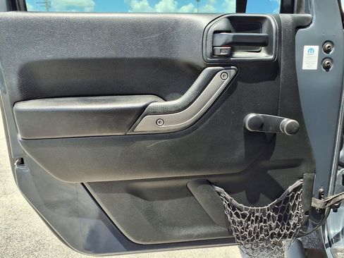 Used 2017 Jeep Wrangler Sport AWD/4WD image 21