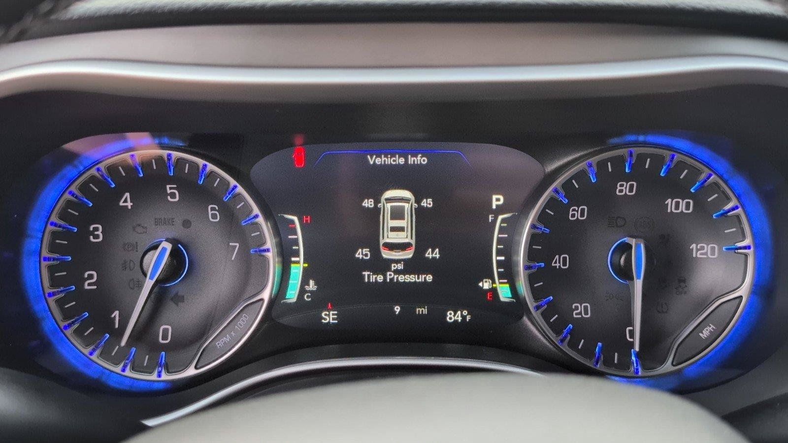 New 2027 Chrysler Pacifica Select FWD image 28