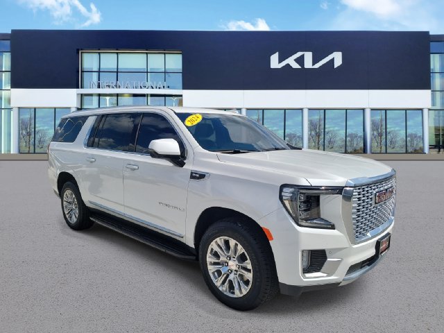 Used 2024 GMC Yukon XL Denali w/ Max Trailering Package AWD/4WD image 2