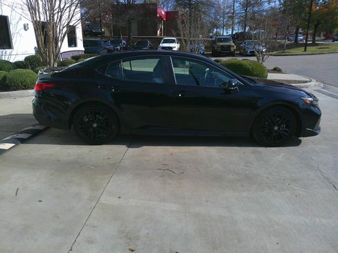 Used 2025 Toyota Camry SE image 18