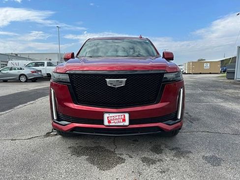 Used 2023 Cadillac Escalade Sport Platinum w/ LPO, ONYX Package image 9