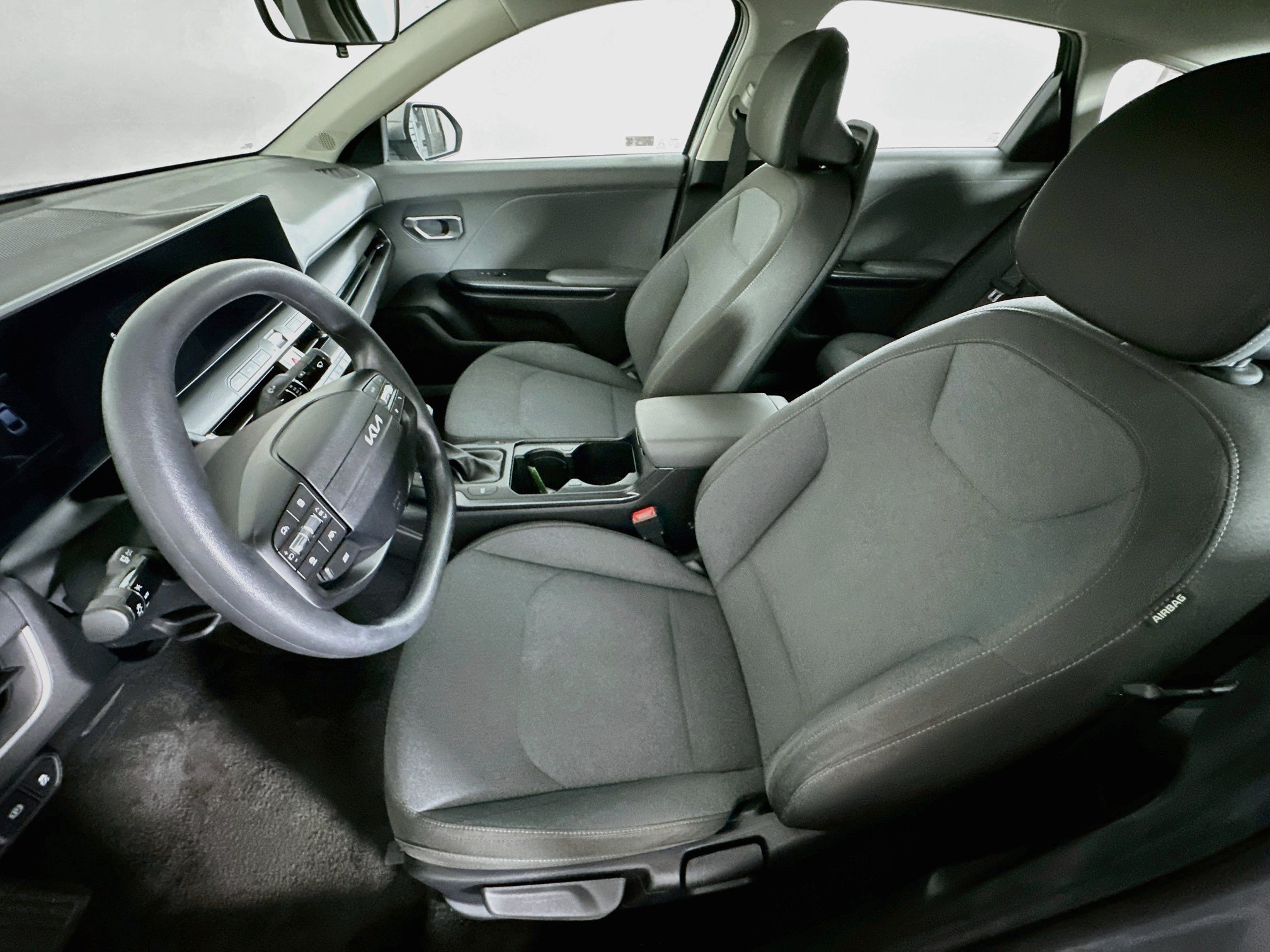 Used 2025 Kia K4 FWD image 13