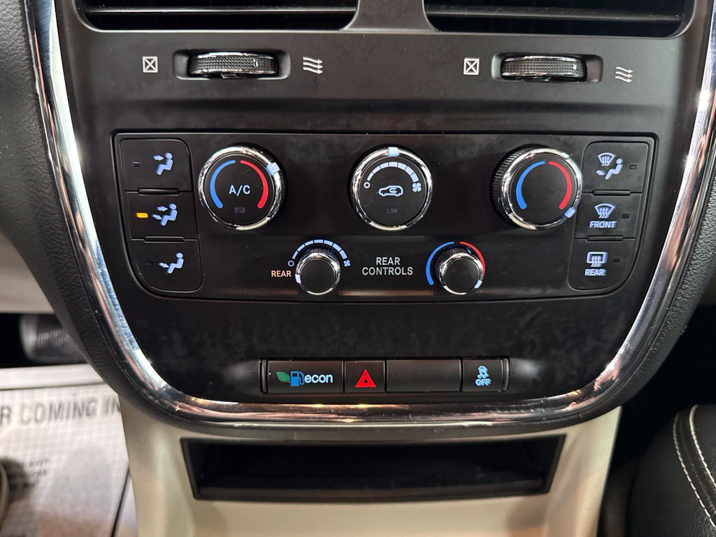 Used 2019 Dodge Grand Caravan SXT FWD image 29