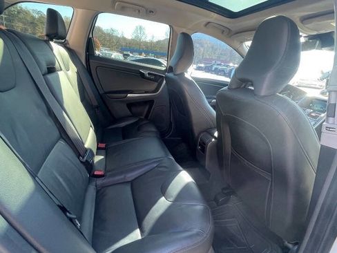 Used 2015 Volvo XC60 T6 image 15