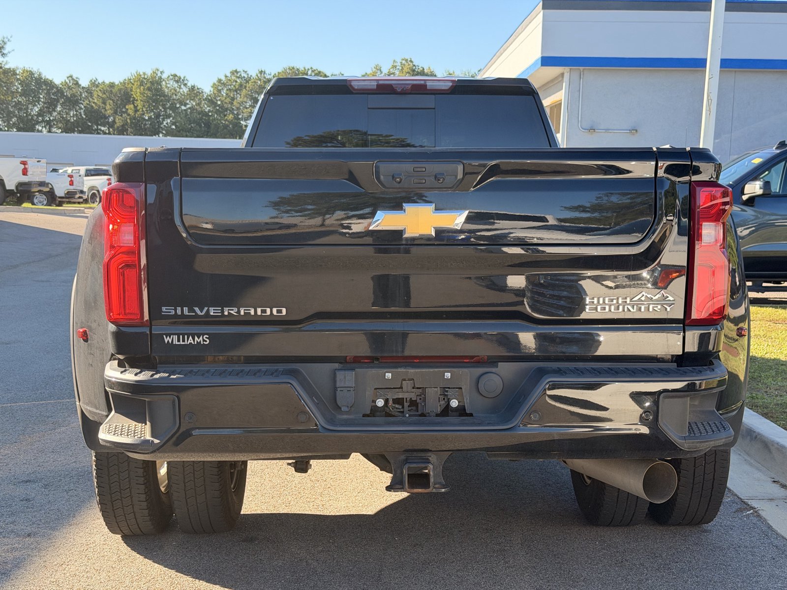 Used 2024 Chevrolet Silverado 3500 High Country w/ High Country Premium Package AWD/4WD image 11