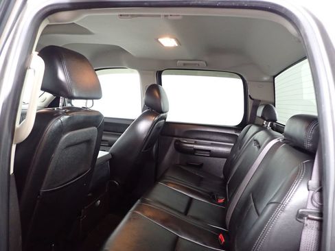 Used 2009 GMC Sierra 1500 SLE w/ Power Pack Plus AWD/4WD image 27