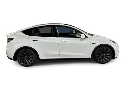 Certified 2023 Tesla Model Y Performance AWD/4WD image 7