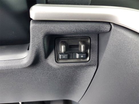 New 2026 Ford Expedition Active image 19