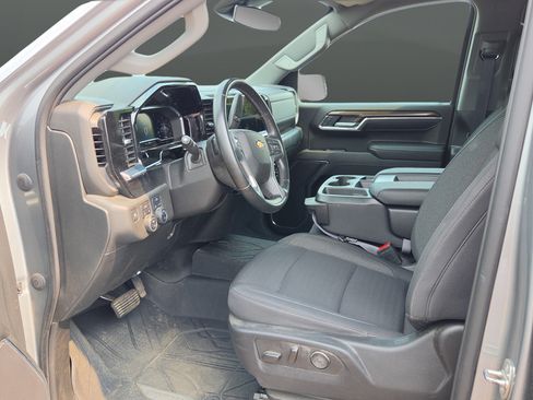 Used 2024 Chevrolet Silverado 1500 LT w/ Convenience Package II AWD/4WD image 9