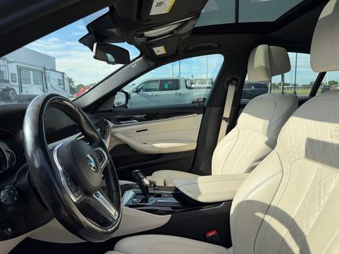 Used 2018 BMW M550i xDrive AWD/4WD image 7