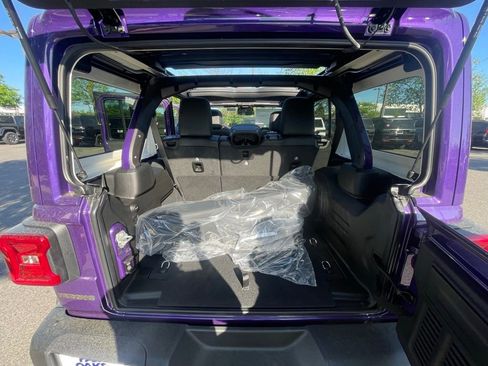 New 2026 Jeep Wrangler Unlimited Rubicon AWD/4WD image 8