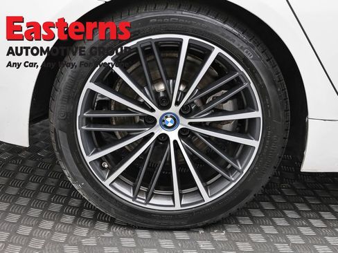 Used 2023 BMW 530e xDrive w/ Convenience Package AWD/4WD image 34