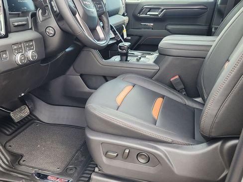 New 2026 GMC Sierra 1500 AT4 w/ AT4 Premium Package AWD/4WD image 12