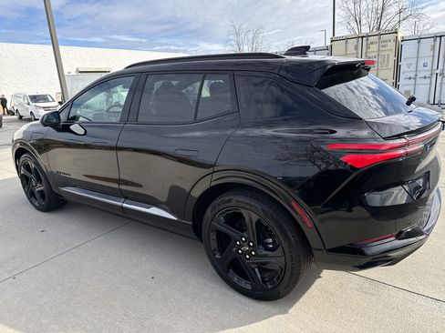 Certified 2024 Chevrolet Equinox EV RS image 8