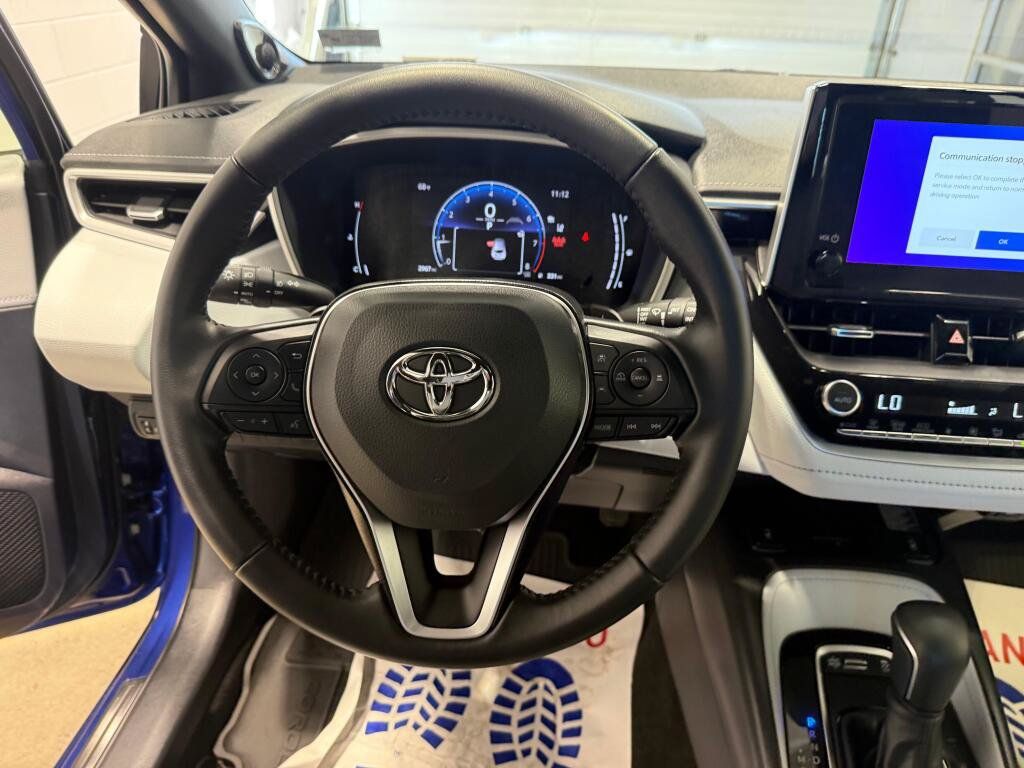 Used 2025 Toyota Corolla XSE FWD image 26