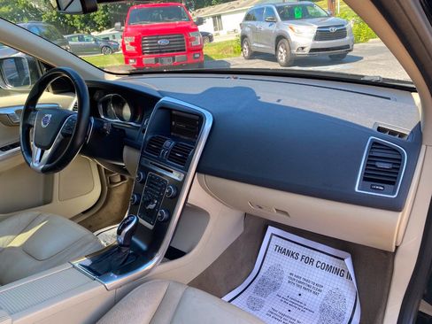 Used 2014 Volvo XC60 T6 AWD/4WD image 30