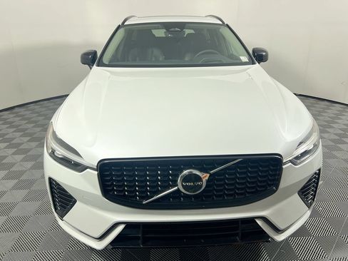 Used 2023 Volvo XC60 B5 Ultimate w/ Protection Package Premier FWD image 8