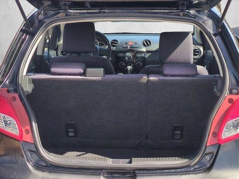 Used 2013 MAZDA MAZDA2 Sport image 6