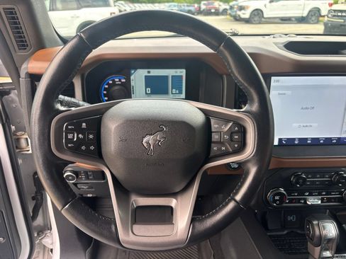 Used 2024 Ford Bronco Outer Banks AWD/4WD image 16