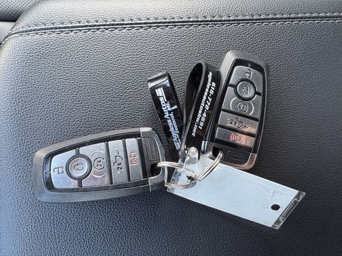 Used 2024 Ford F350 Lariat w/ Lariat Ultimate Package AWD/4WD image 23