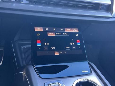 Used 2026 Cadillac Vistiq Sport image 21