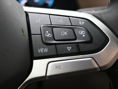Used 2024 Volkswagen Atlas SE FWD image 29