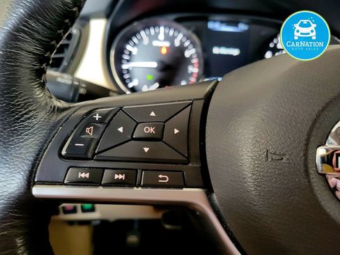 Used 2017 Nissan Rogue SL AWD/4WD image 21