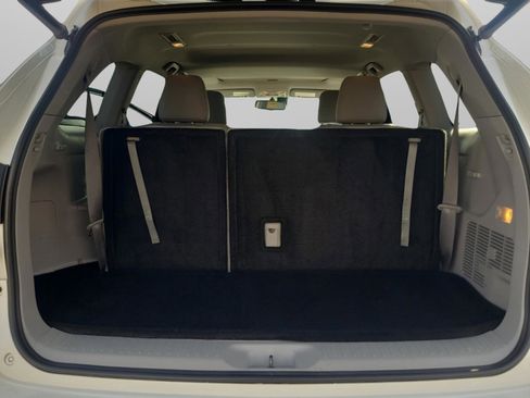 Used 2014 Toyota Highlander Limited image 26