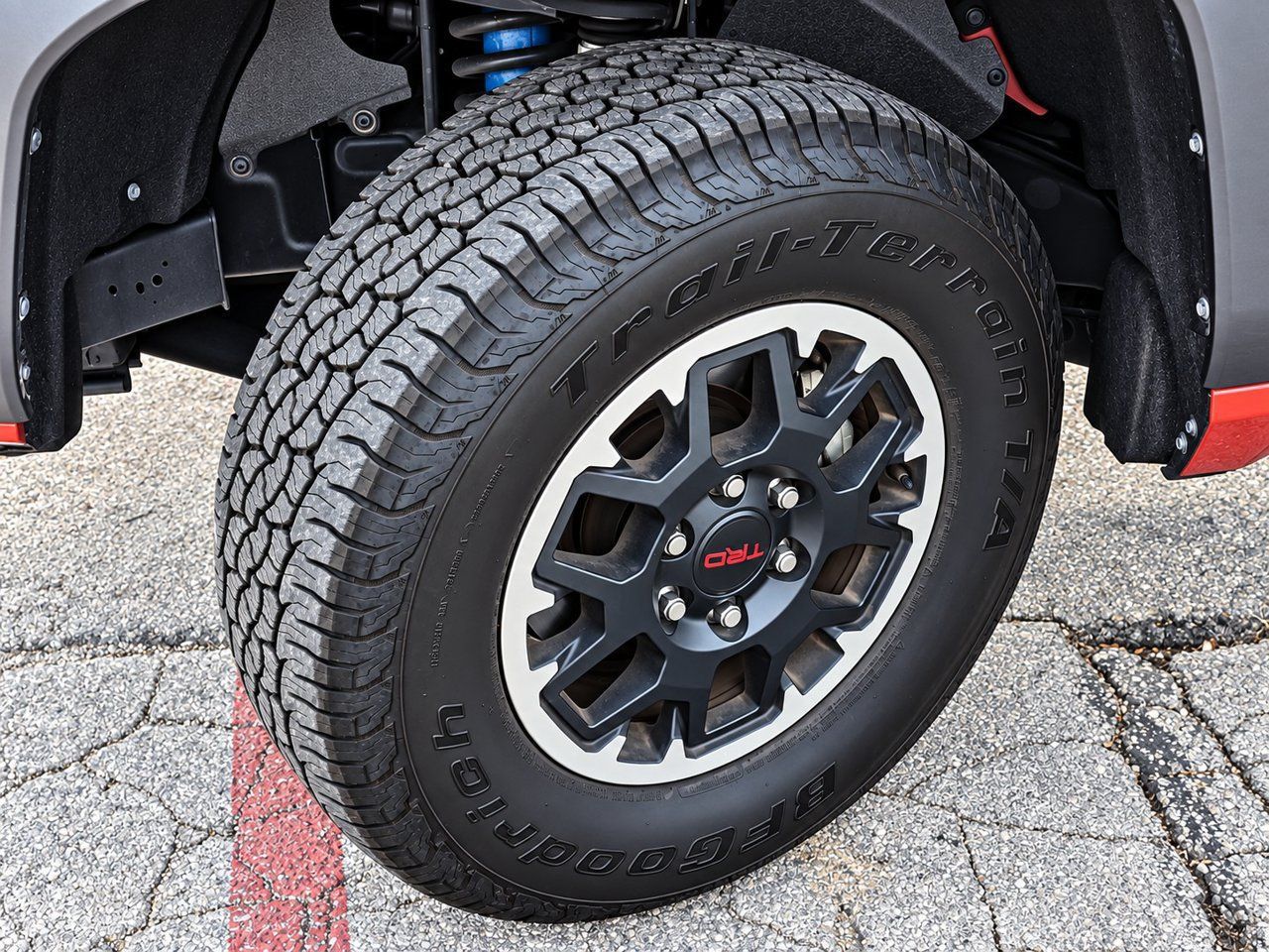 Used 2025 Toyota Tacoma TRD Off-Road AWD/4WD image 13