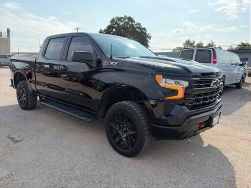 Used 2023 Chevrolet Silverado 1500 LT Trail Boss w/ LPO, Dark Essentials Package AWD/4WD image 1