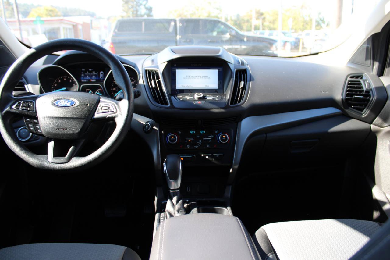 Used 2019 Ford Escape SE FWD image 8