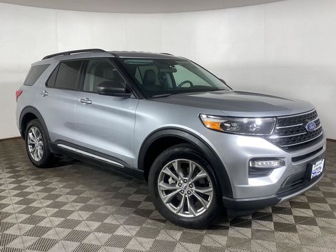 Used 2023 Ford Explorer XLT w/ Equipment Group 202A AWD/4WD image 1